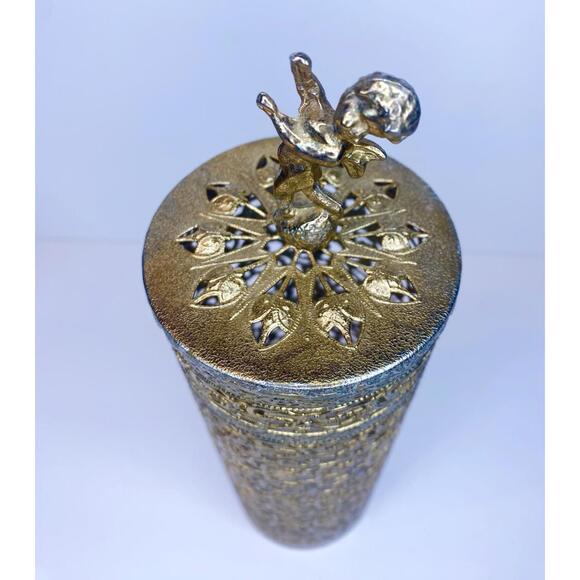 Vtg Gold Filigree Tissue, Paper, Hair Spray Can Cover Cherub Hollywood Regency - Picture 9 of 10